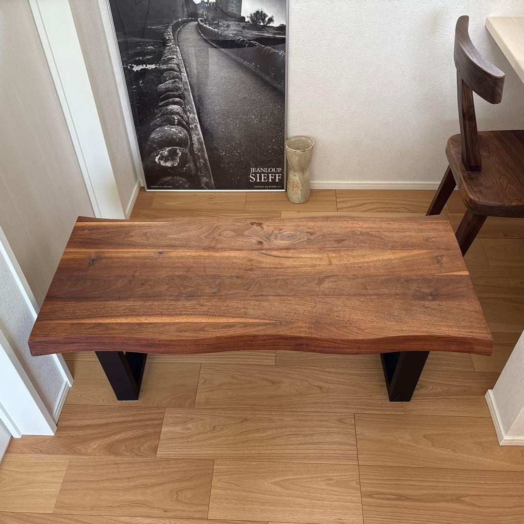 無垢材ローテーブル　コーヒーテーブル　ウォルナット 天然木　一枚板テーブル
