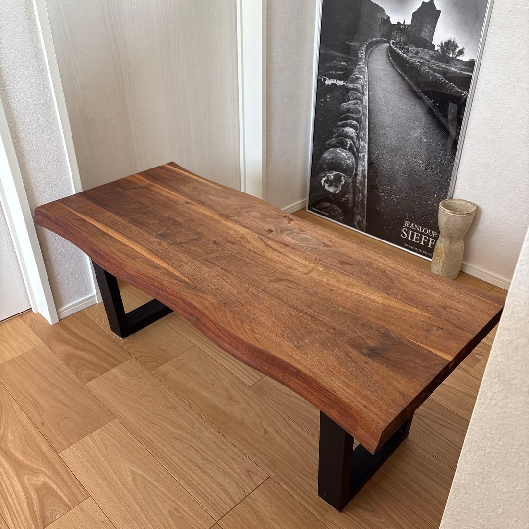 無垢材ローテーブル　コーヒーテーブル　ウォルナット 天然木　一枚板テーブル