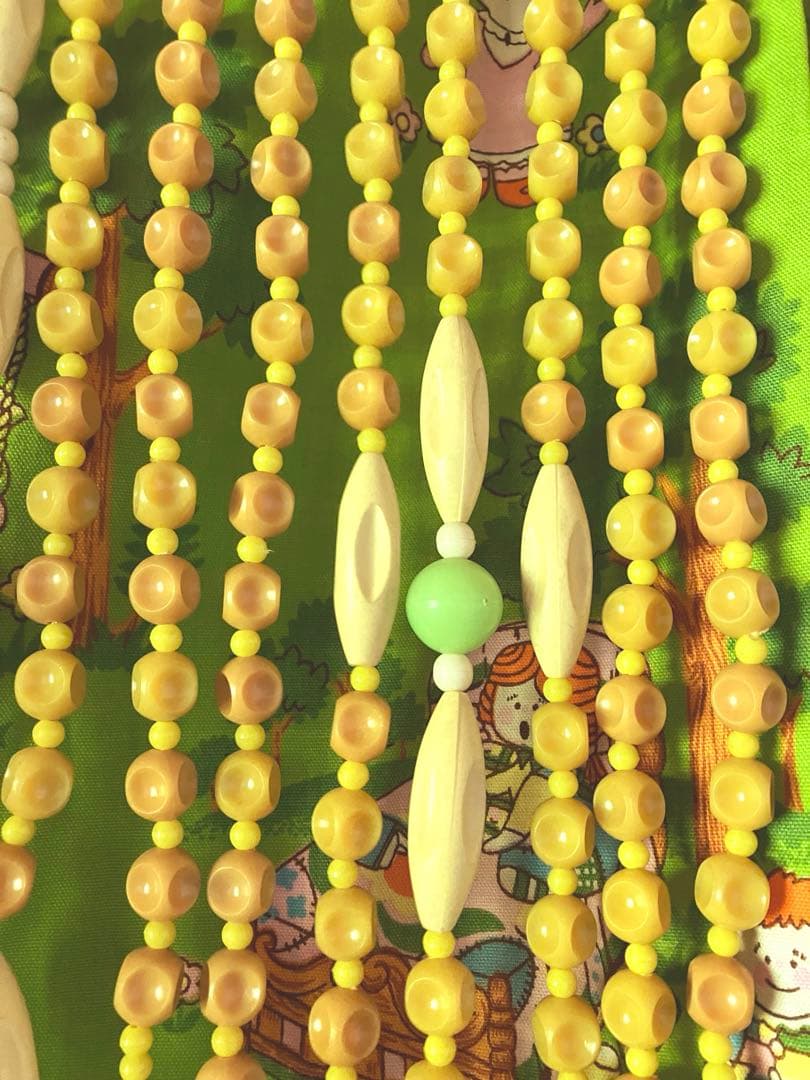 昭和レトロ ビーズのれん 黄色 緑色 当時物 レトロポップ 玉暖簾 珠