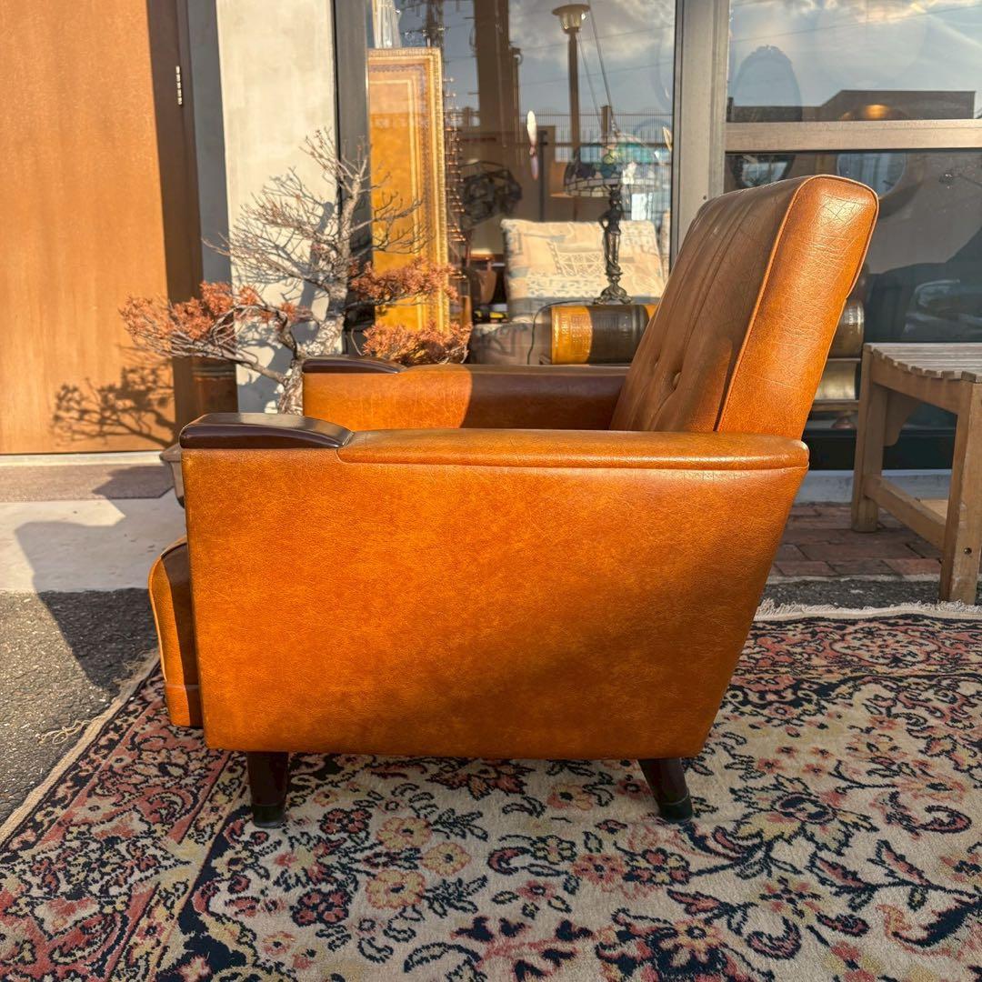 ビンテージ　レザーチェア　木製アームレスト　応接セット 2/2