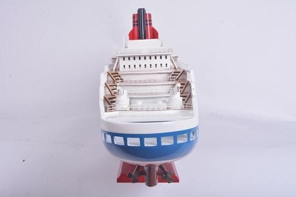 イギリスの豪華客船 クイーンエリザべス Ⅱ号