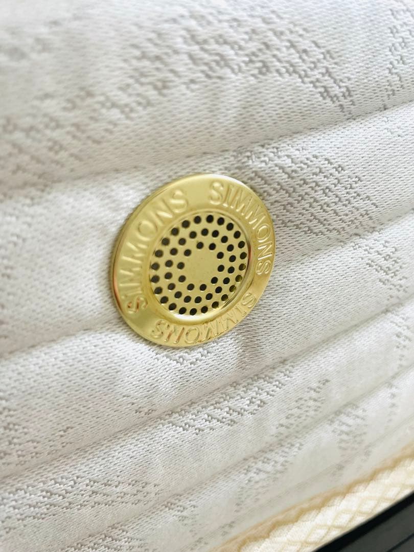 シモンズ ゴールデンバリュー セミダブルマットレス 2025年12月購入