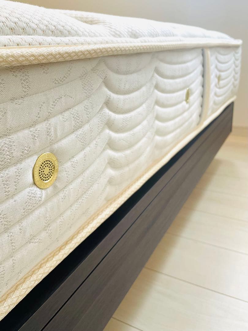 シモンズ ゴールデンバリュー セミダブルマットレス 2025年12月購入