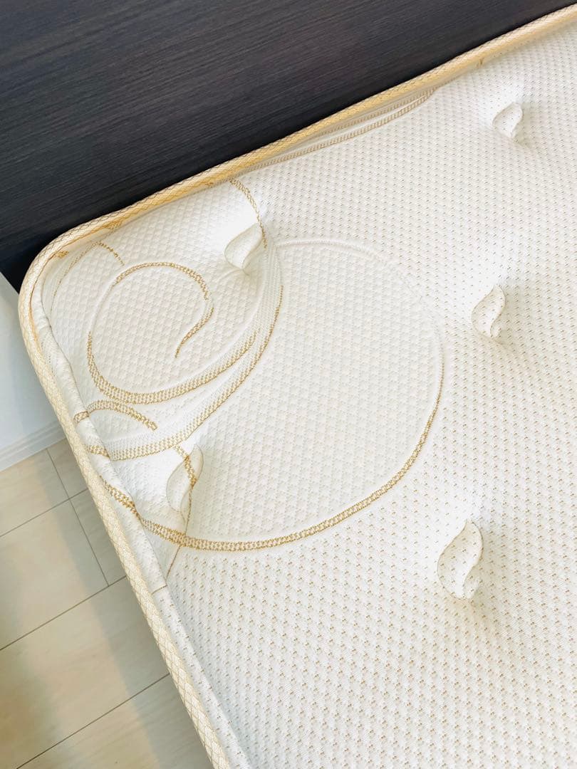 シモンズ ゴールデンバリュー セミダブルマットレス 2025年12月購入