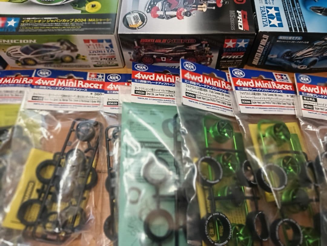 ミニ四駆キットセット 2024・2025・パーツ　アドバンスパック　新品　未使用