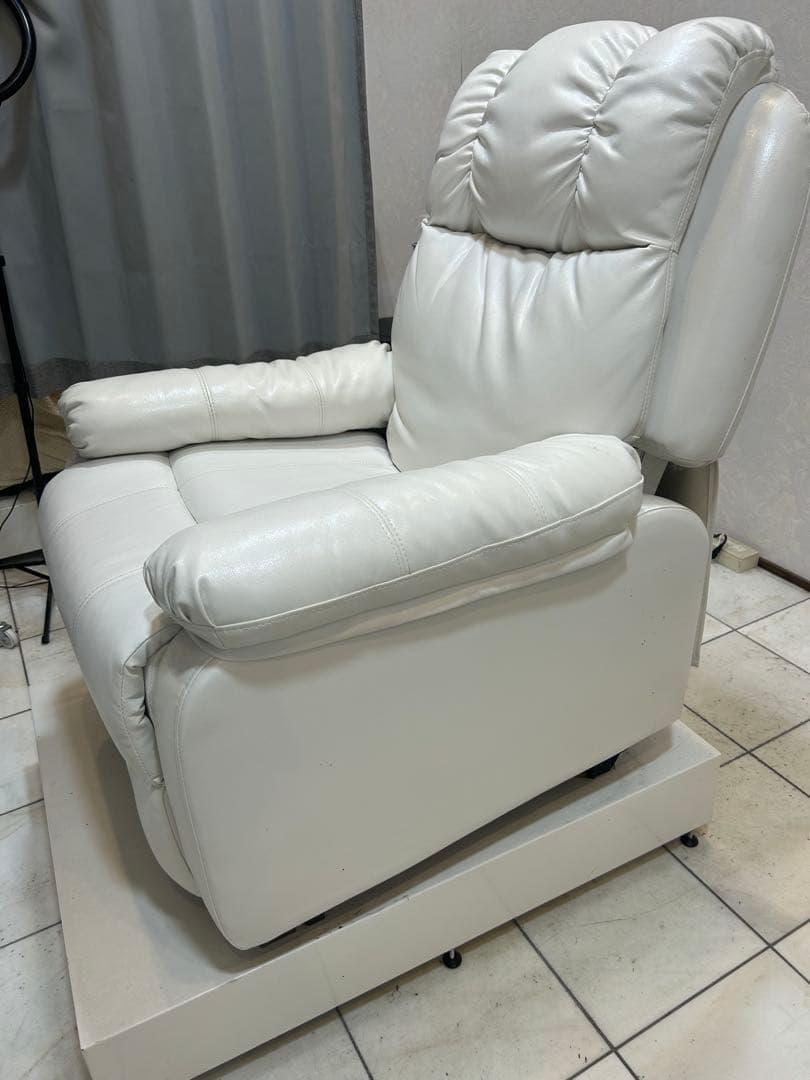 ねねね電動ラウンジチェア SHIFFON jrリクライニングソファ