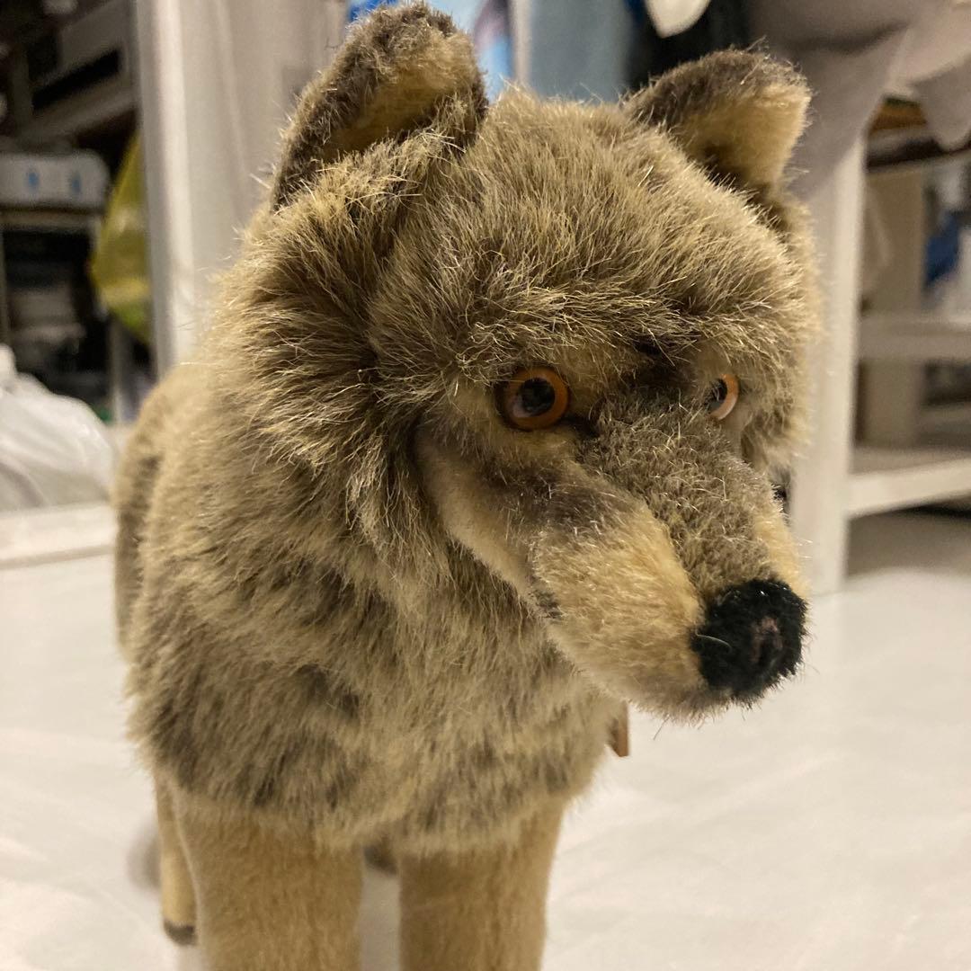 ドイツ製狼おおかみのリアルなぬいぐるみ 中型 - メルカリ