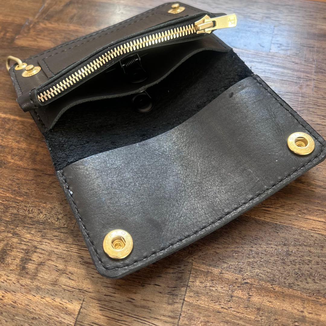 姫路レザー トラッカーウォレット ミドル 黒 クロコ型押し 紙幣折らず