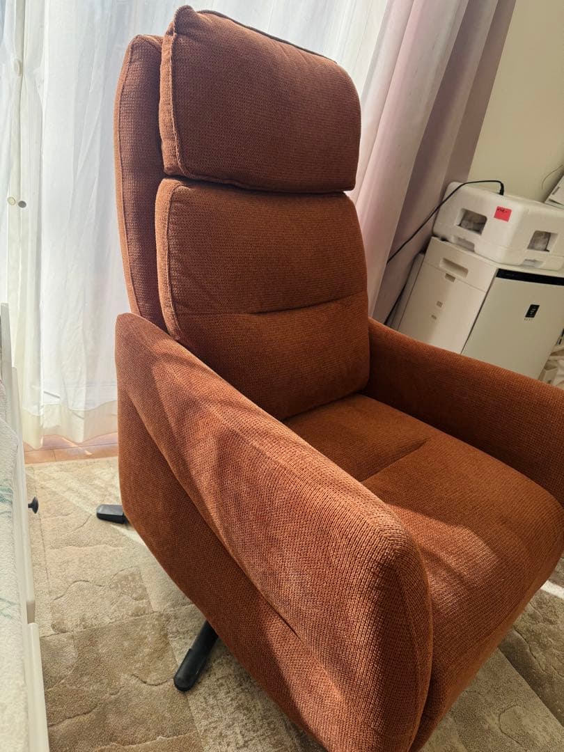 美品 電動リクライニングパーソナルチェア 布張りタイプ