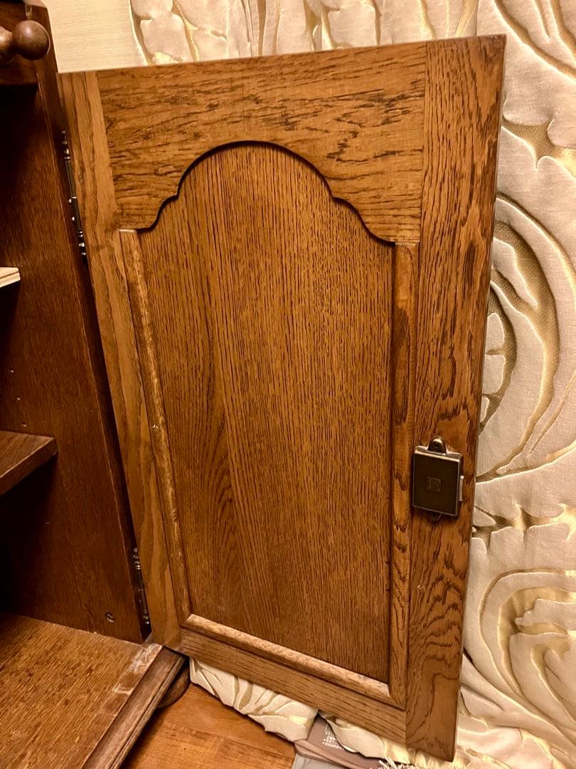 アンティーク　ベルギー製　ライティングデスク　　木製　鍵付き　収納力　大