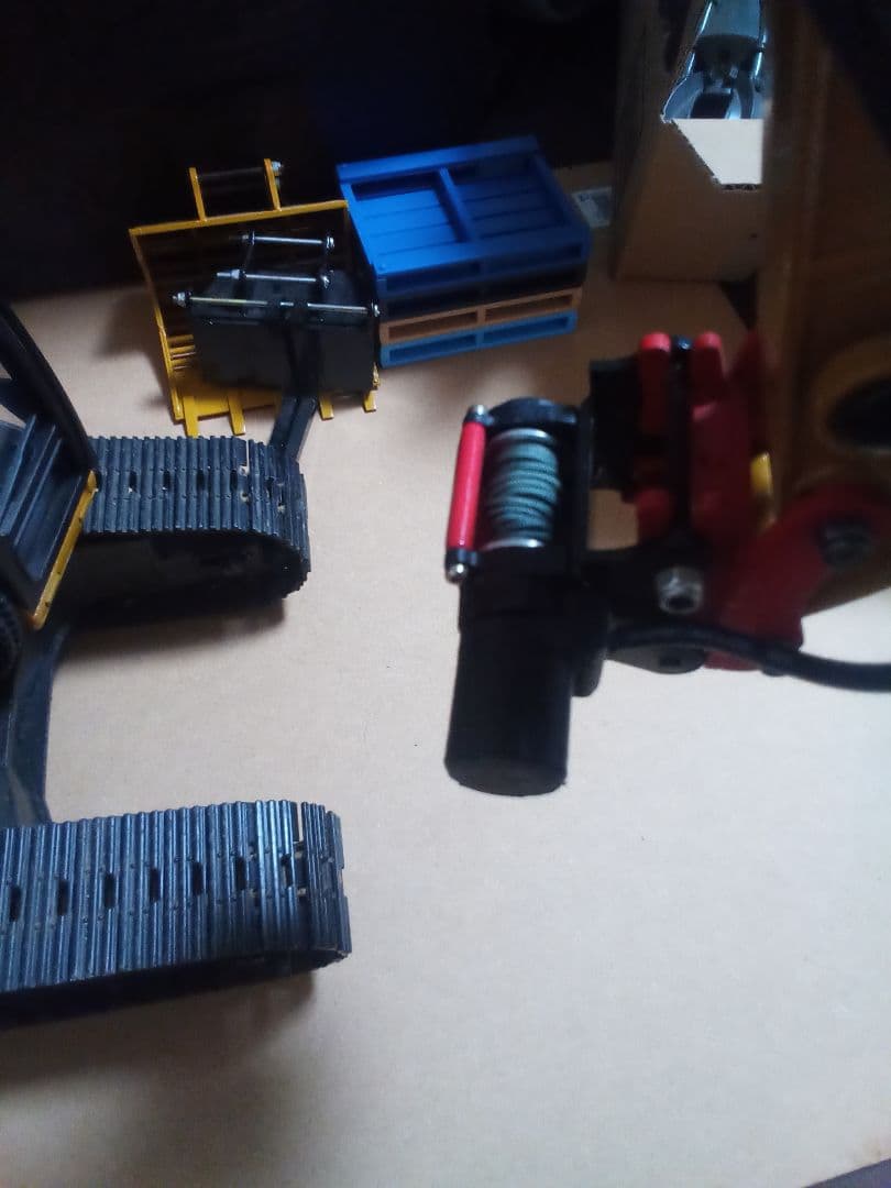 ラジコン　油圧　ショベルカー　Huina 1580　アタッチメント多数　 ユンボ