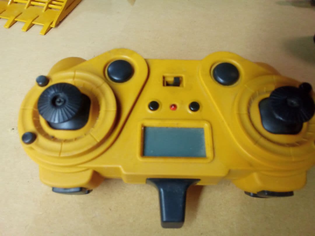 ラジコン　油圧　ショベルカー　Huina 1580　アタッチメント多数　 ユンボ