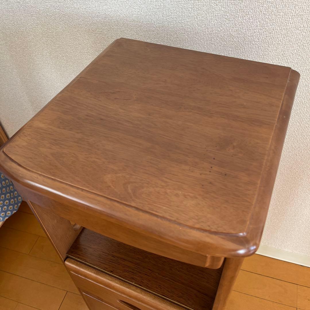 アンティーク風★かわいい木製チェスト　サイドテーブル