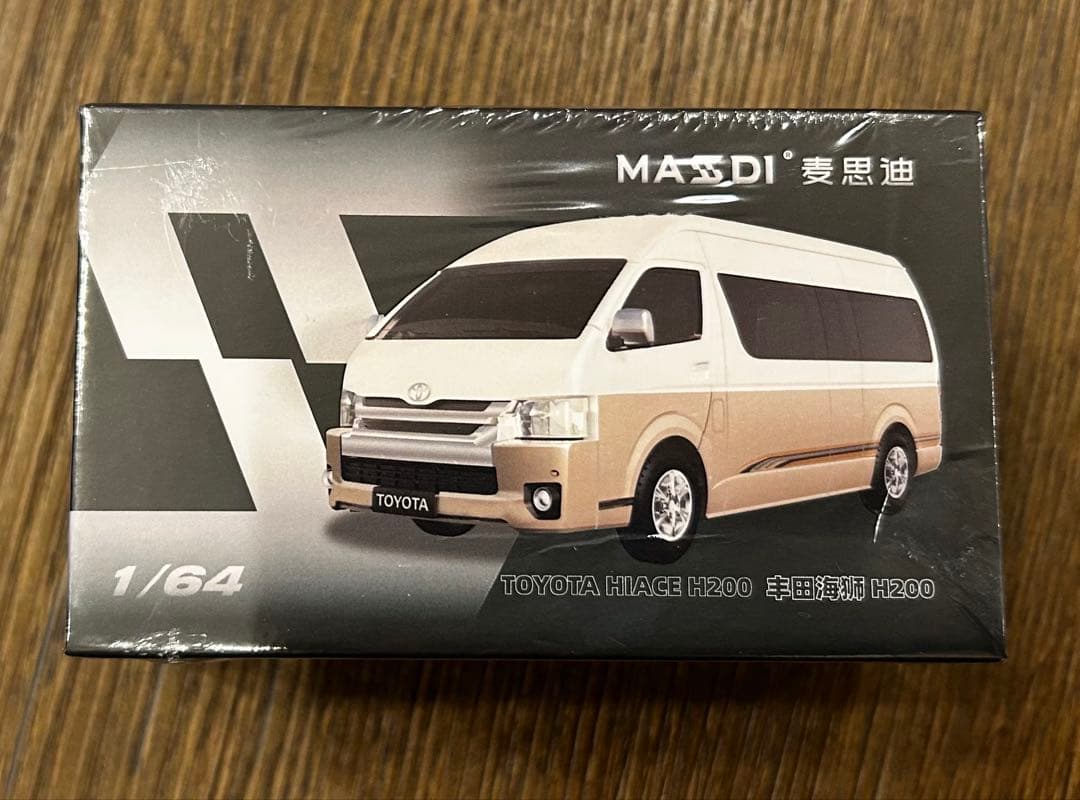 MASSDI 1/64 トヨタ ハイエース ワゴン H200 白 金 ホワイト - メルカリ