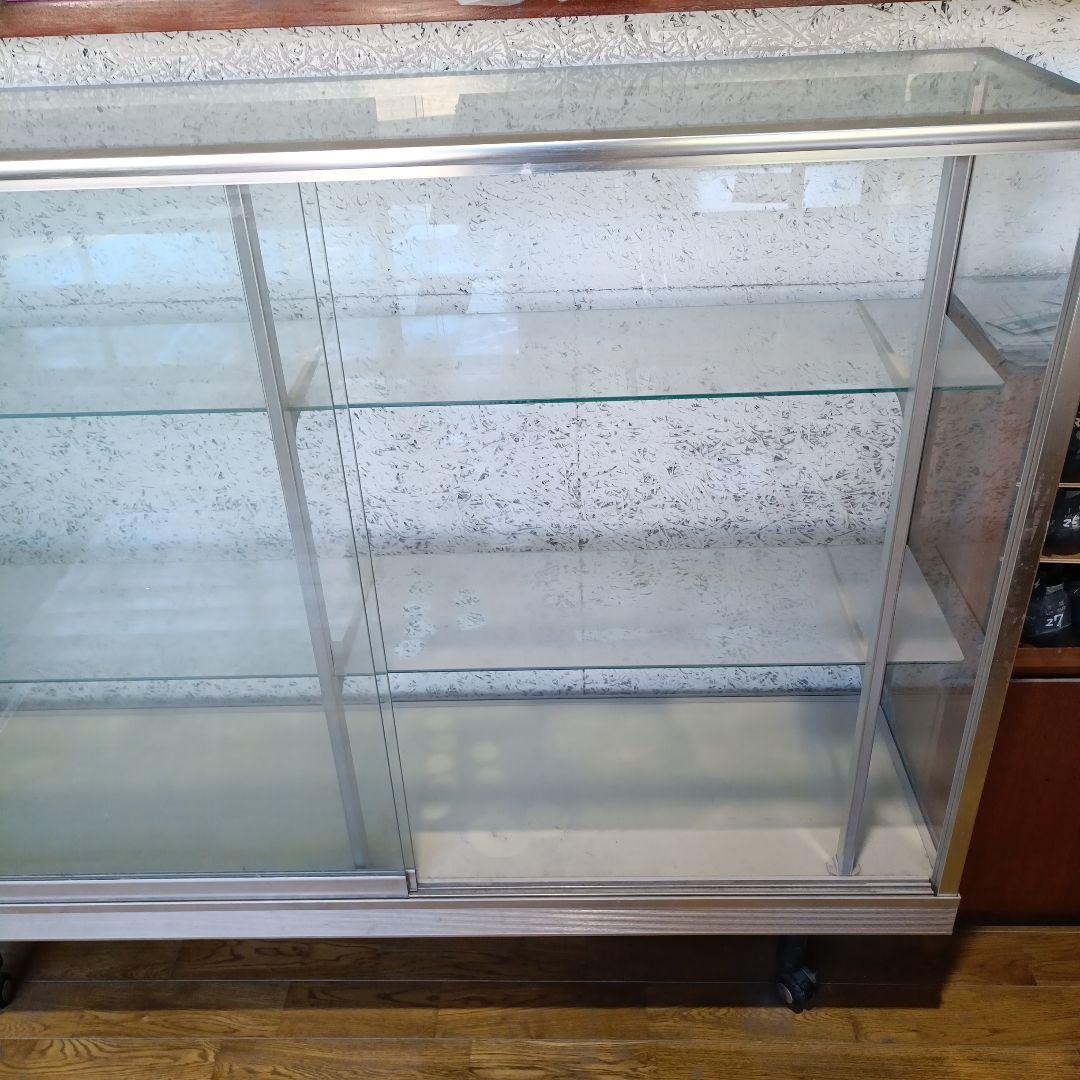 大型　ガラスショーケース