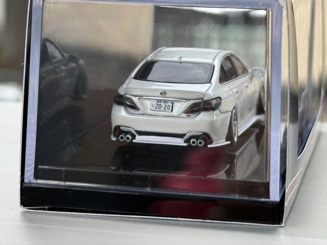 ホビージャパン1/64 220系クラウン 希少ホワイト カスタム - メルカリ