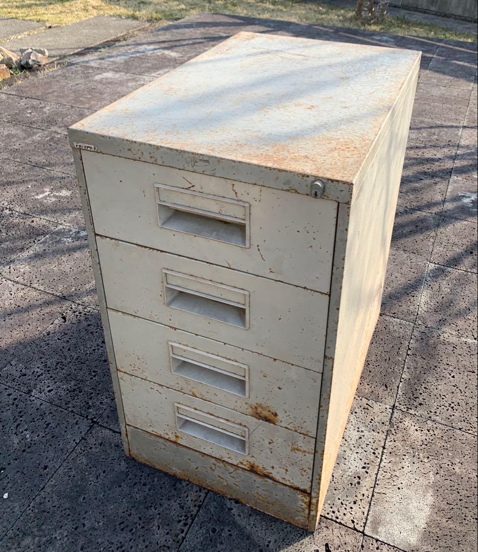 レトロ　スチールラック　スチール棚　スチールキャビネット