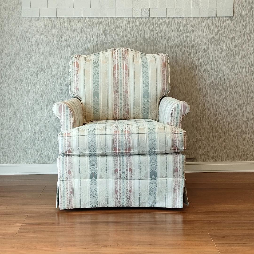 〈美品〉トーマスビル　一人掛けソファ　米国製　クッション付き②