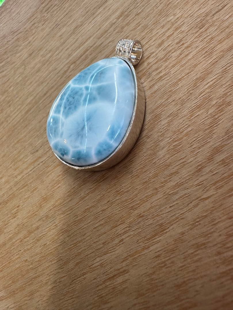 ラリマー涙型ペンダント