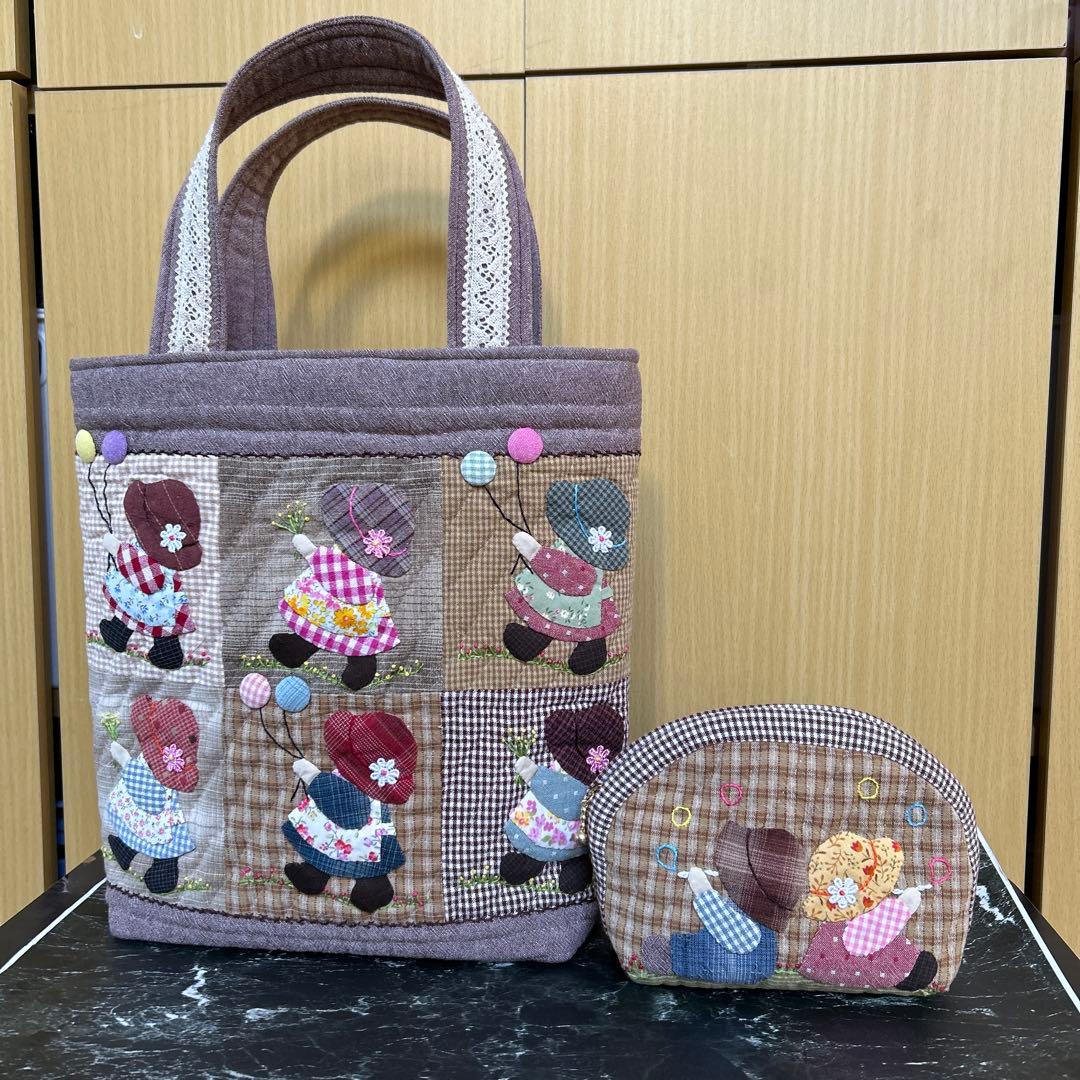 ハンドメイドパッチワークバッグとポーチ スーちゃん - メルカリ