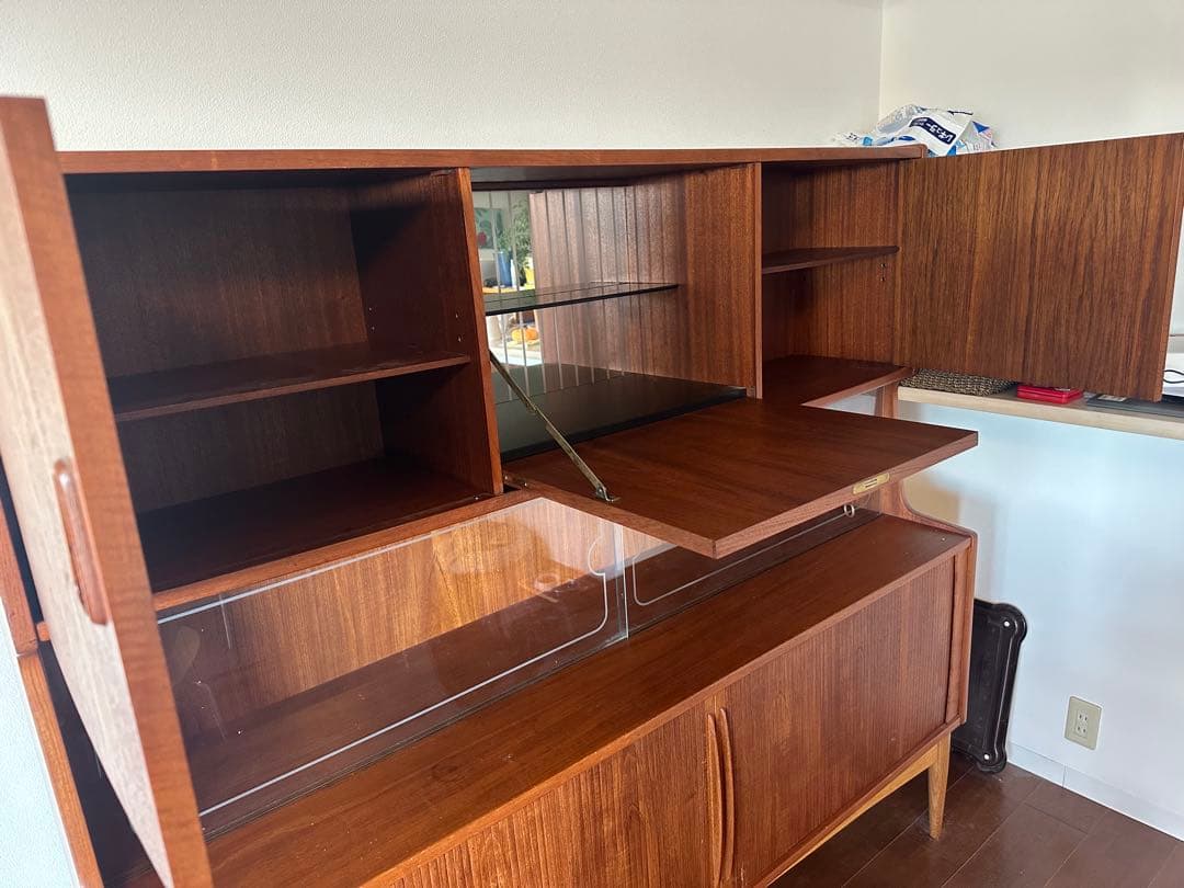 N*O様 北欧家具　デンマーク製　キャビネット　蛇腹　カップボード　食器棚　本棚