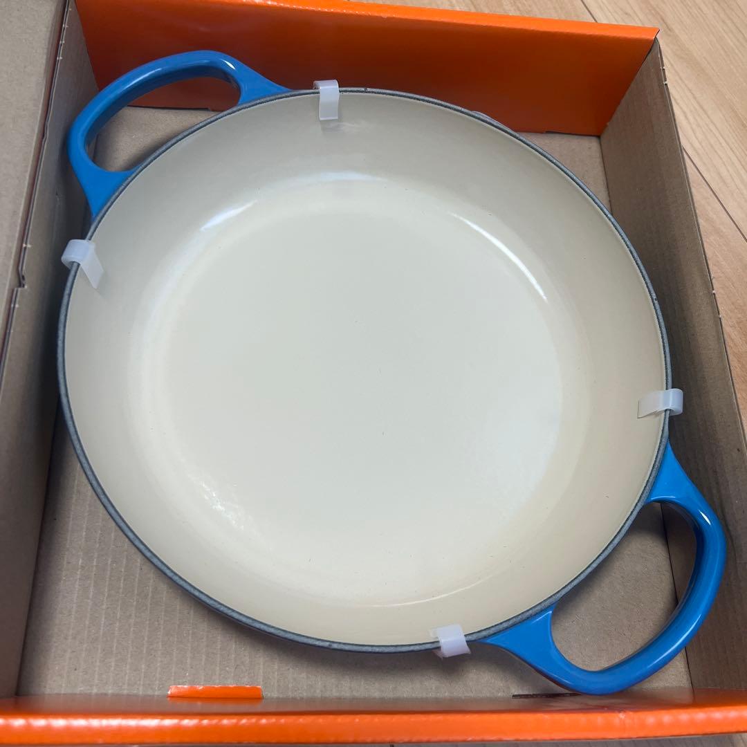 ルクルーゼ　ビュッフェキャセロール 26cm ノエル　スノーフレーク