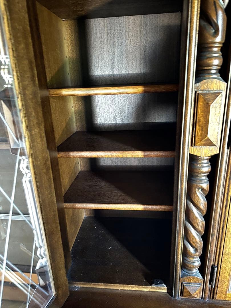 木雕リ　食器棚