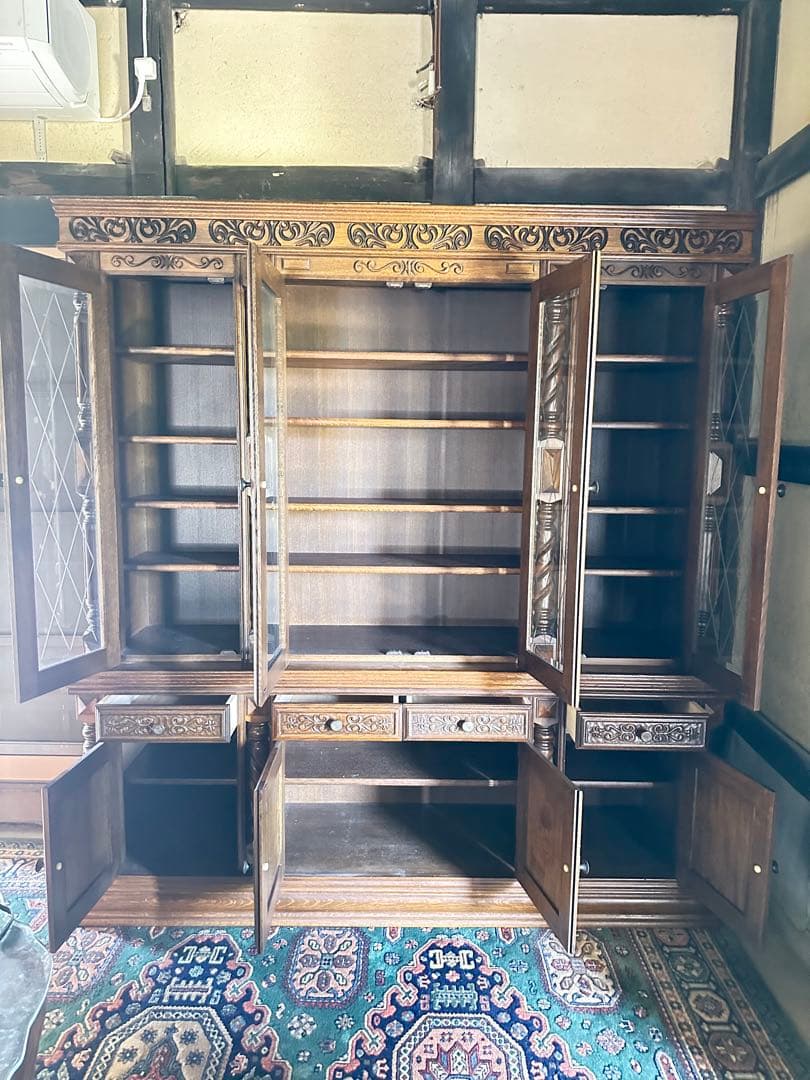 木雕リ　食器棚