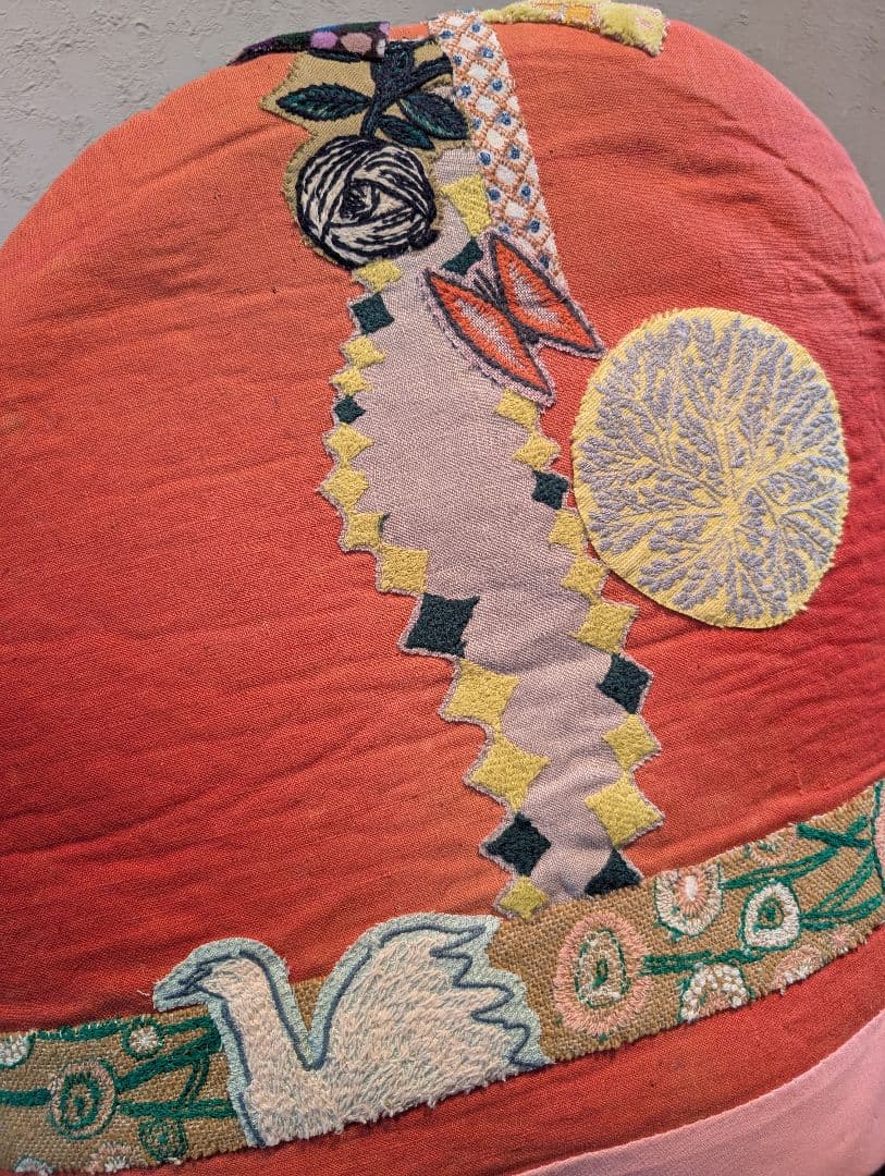 巨大・紅花チェシヤ猫《ひざに乗せぐるみ&ポットウォーマー》古布　ミナペルホネン