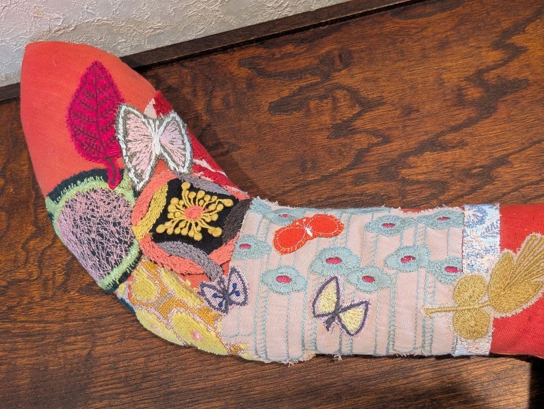 巨大・紅花チェシヤ猫《ひざに乗せぐるみ&ポットウォーマー》古布　ミナペルホネン