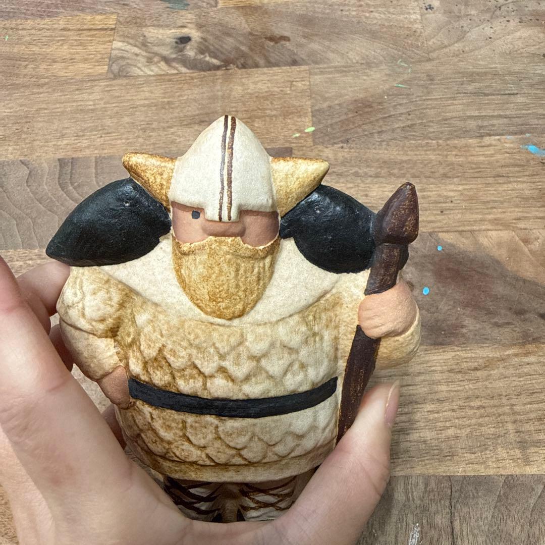 バイキングの戦士 陶器 リサラーソン