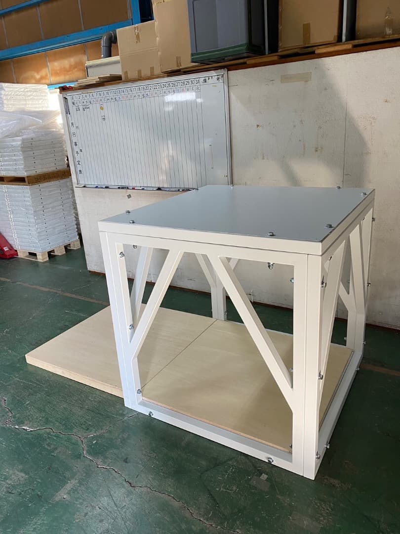 耐荷重75トン地震・耐震シェルター　タイプ1 　収容人数最大4人　防災