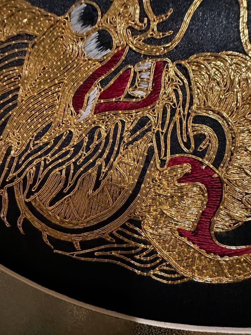 1960年代ミッドセンチュリー金色の龍 刺繍アート フレーム付き