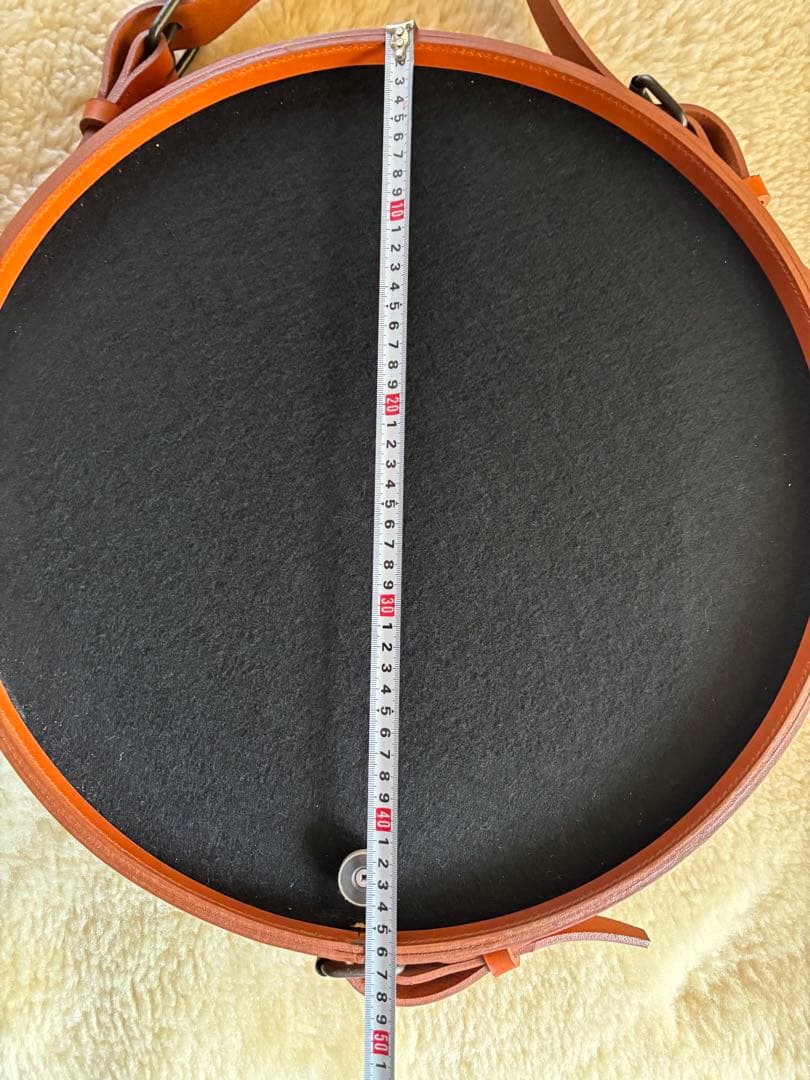 イタリアンレザーベルト壁掛けミラー