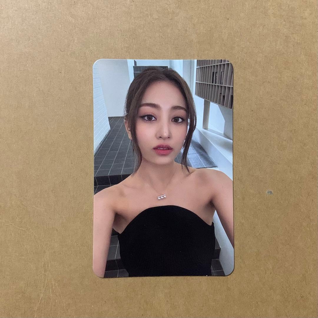 トレカ ジヒョ ZONE killin' me good - メルカリ