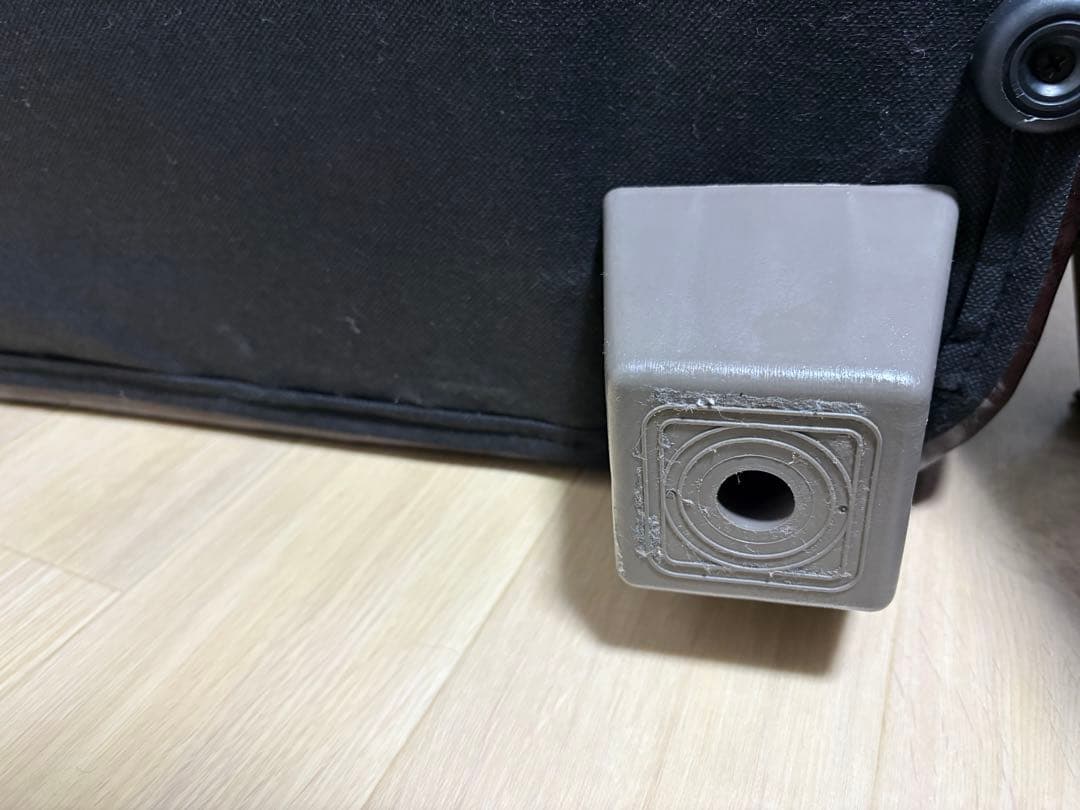 ブラウン合成皮革2人掛けソファ　オットマン　クッション2つ