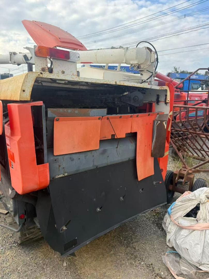 【福岡県みやま市】 クボタ コンバイン ARN445 757時間 45馬力 水平