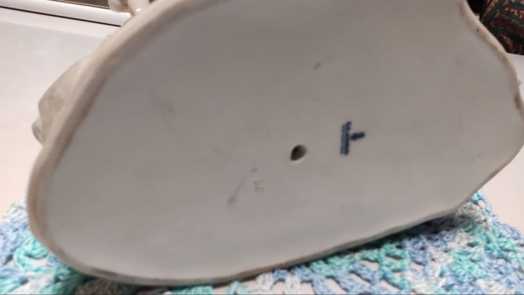 リヤドロ　少女の陶器置物