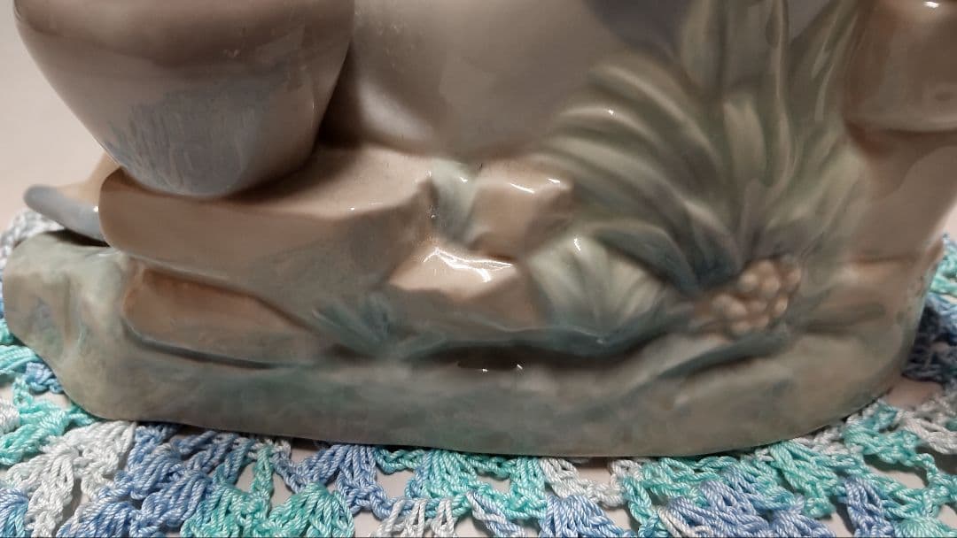 リヤドロ　少女の陶器置物