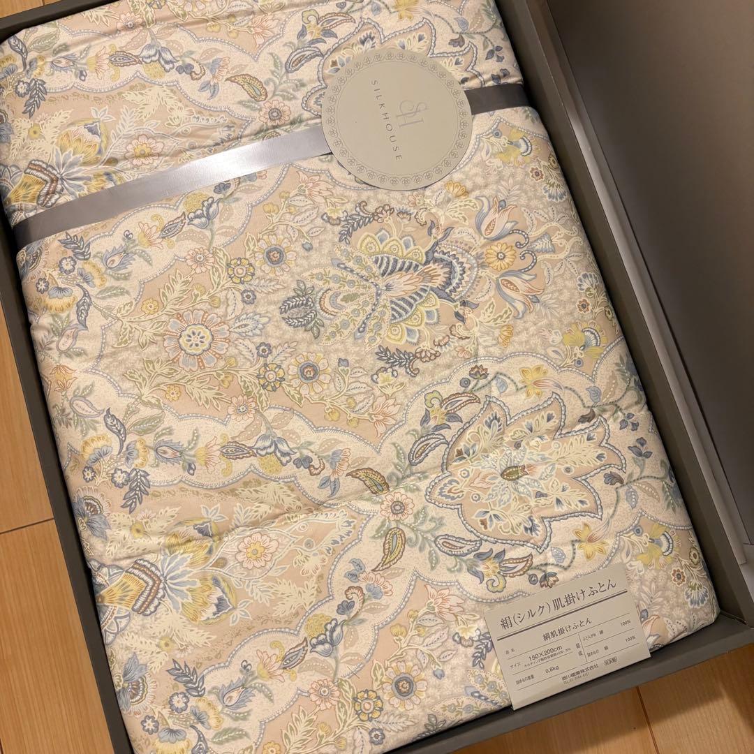 【新品未使用】 絹100％　西川産業　日本製　絹肌掛けふとん　布団