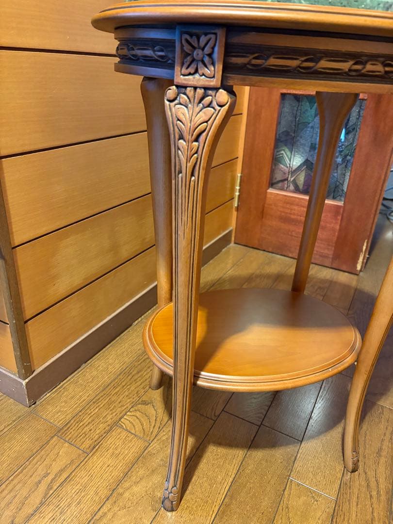 サイドテーブル・大理石調？