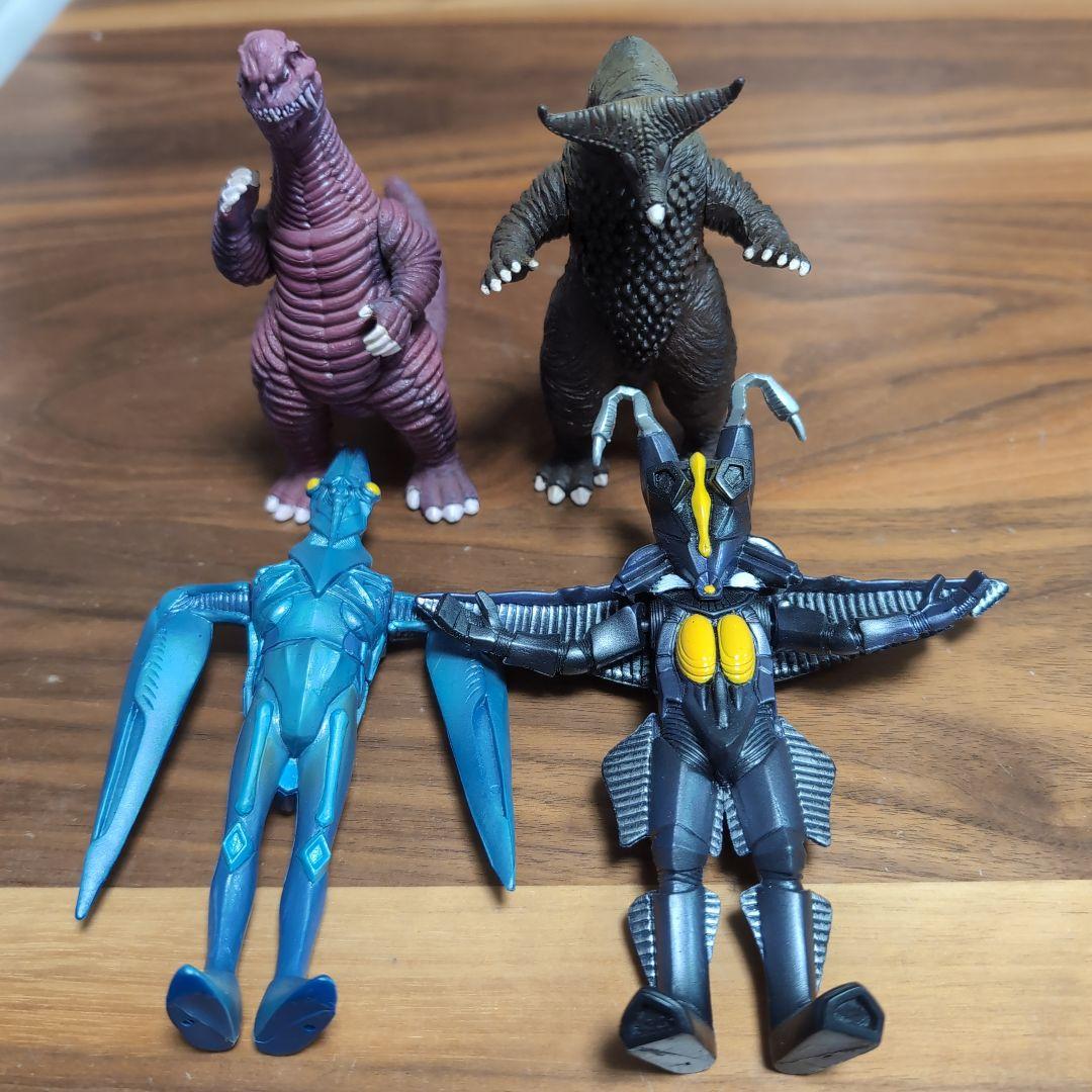 ウルトラマンパワード 怪獣コレクション 全4種類セット - メルカリ