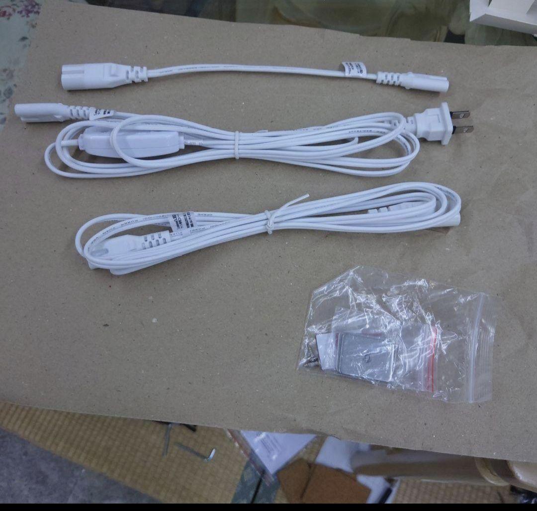 4本セット　メタルラックに取り付けれるLEDライト