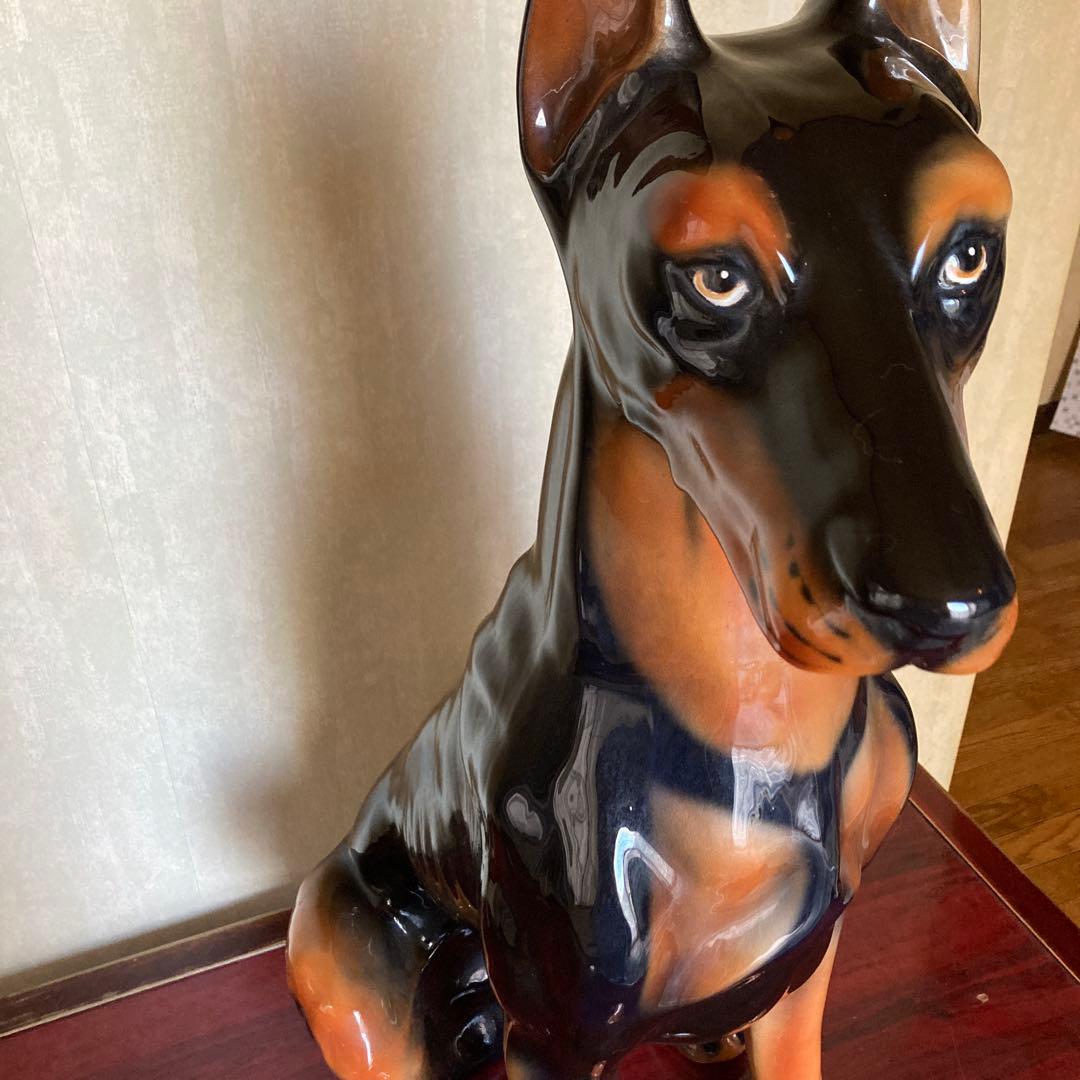 犬の置物.陶器、ドーベルマン 置物 約95cm