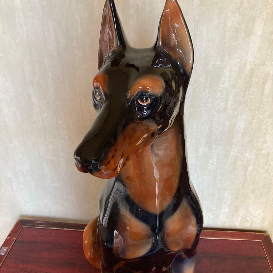 犬の置物.陶器、ドーベルマン 置物 約95cm