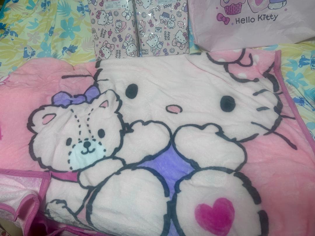 最終値下げ！新品 キティちゃん ブランケット 布団カバー 枕カバー 袋セット