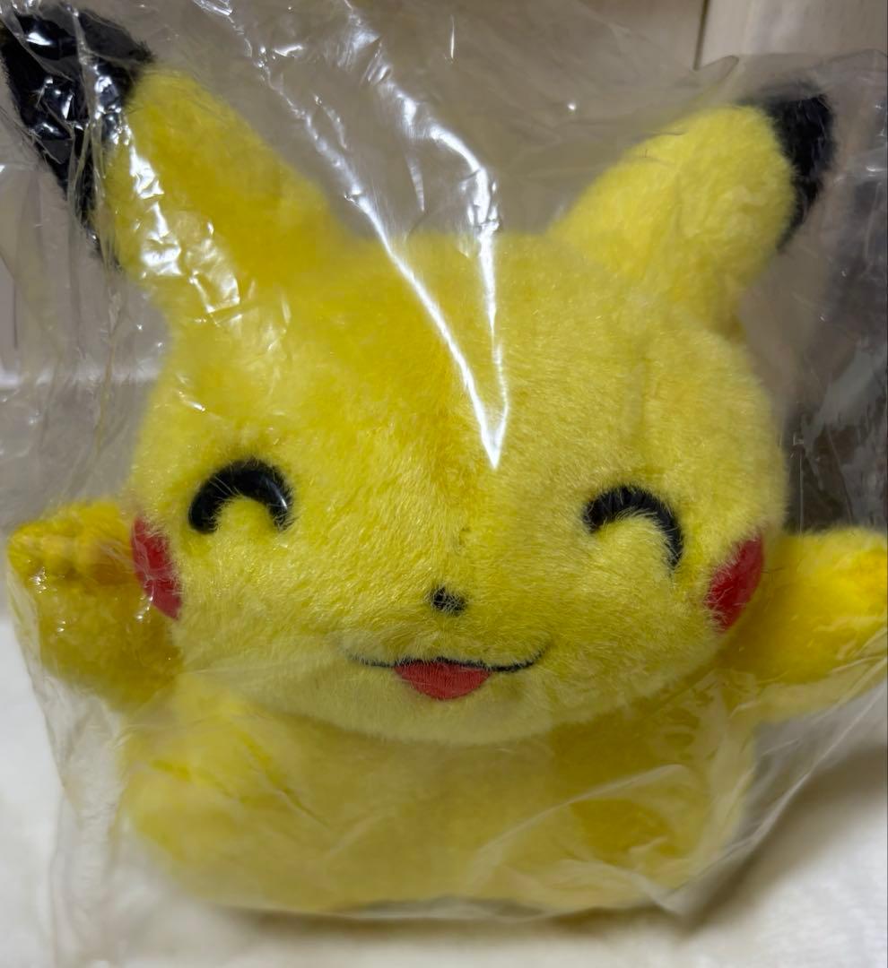 初期ピカチュウ ぬいぐるみ