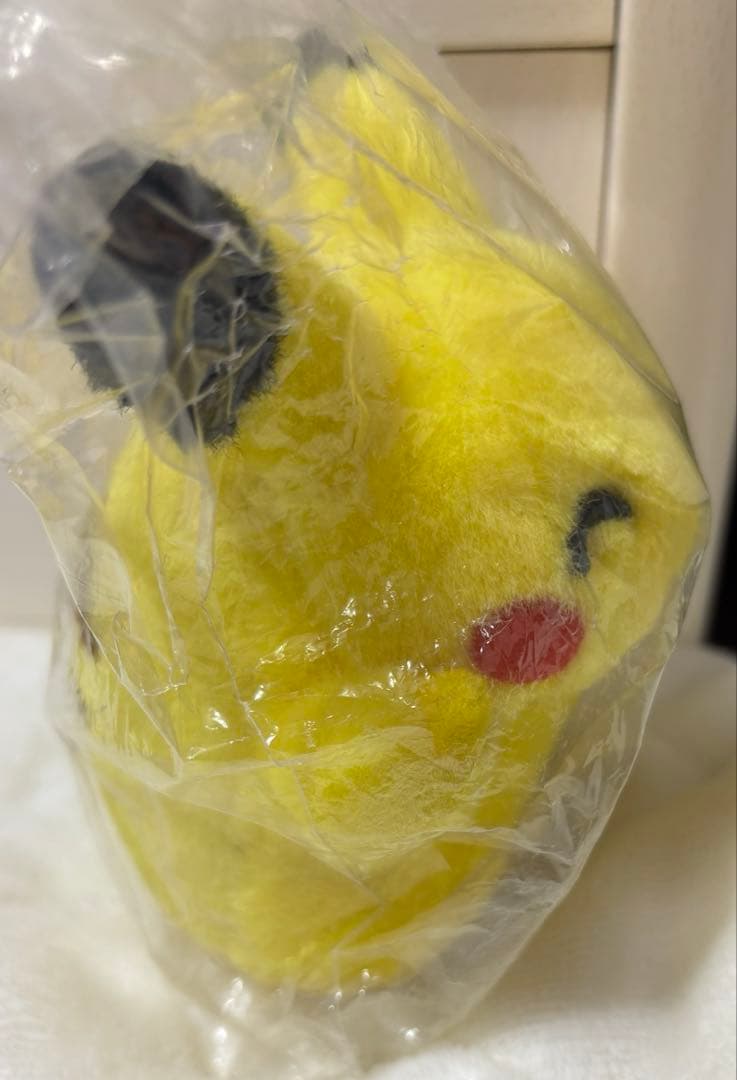 初期ピカチュウ ぬいぐるみ