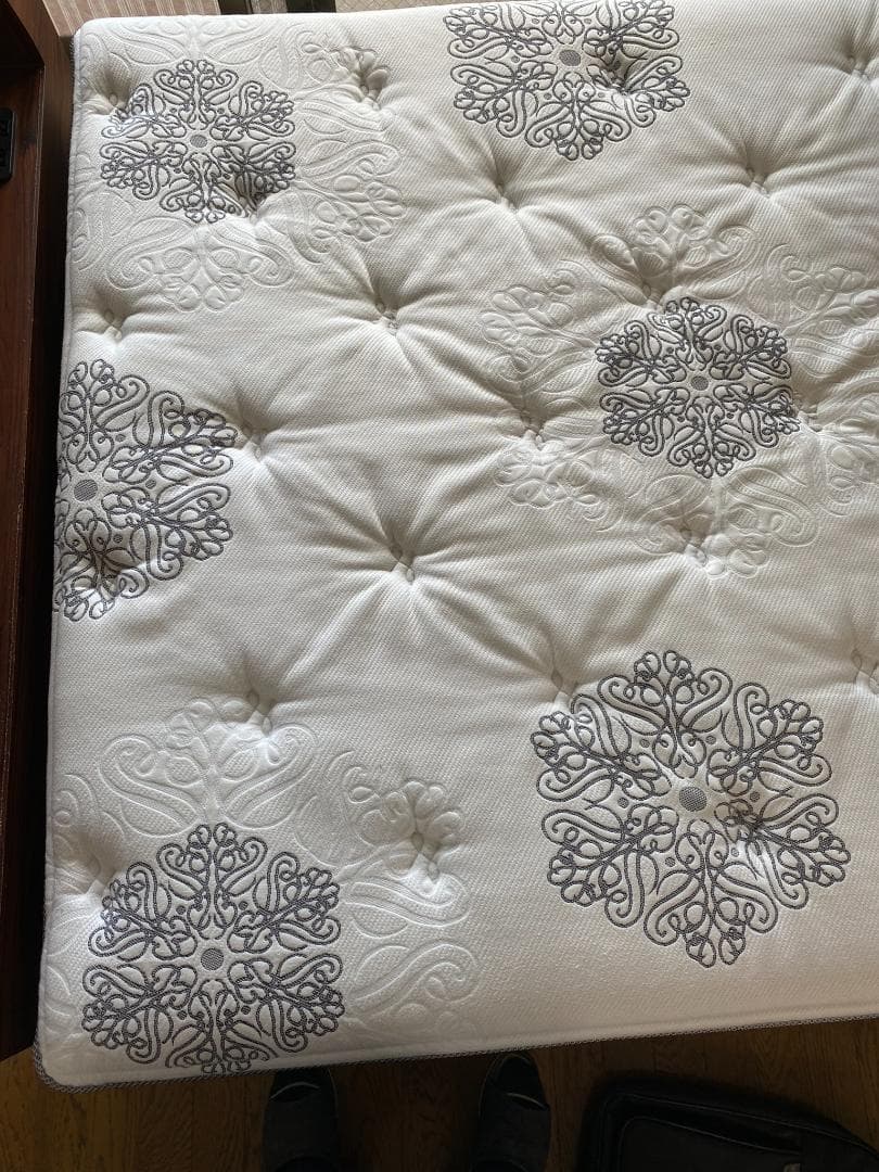 シモンズ Beautyrest LUXE SDマットレス 値下げ63,800円