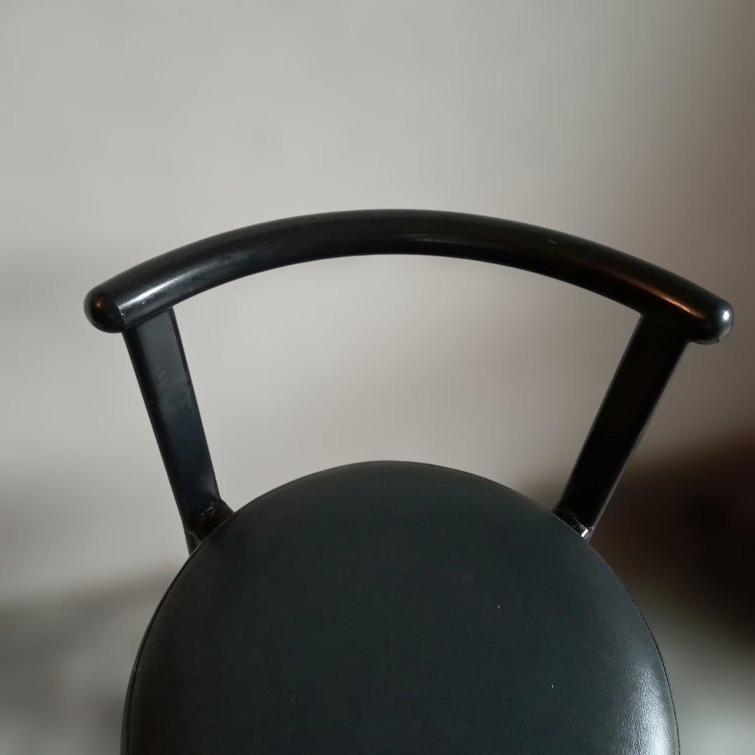 黒のバースツール　カウンタースツール　チェアー　昭和レトロ　ヴィンテージ